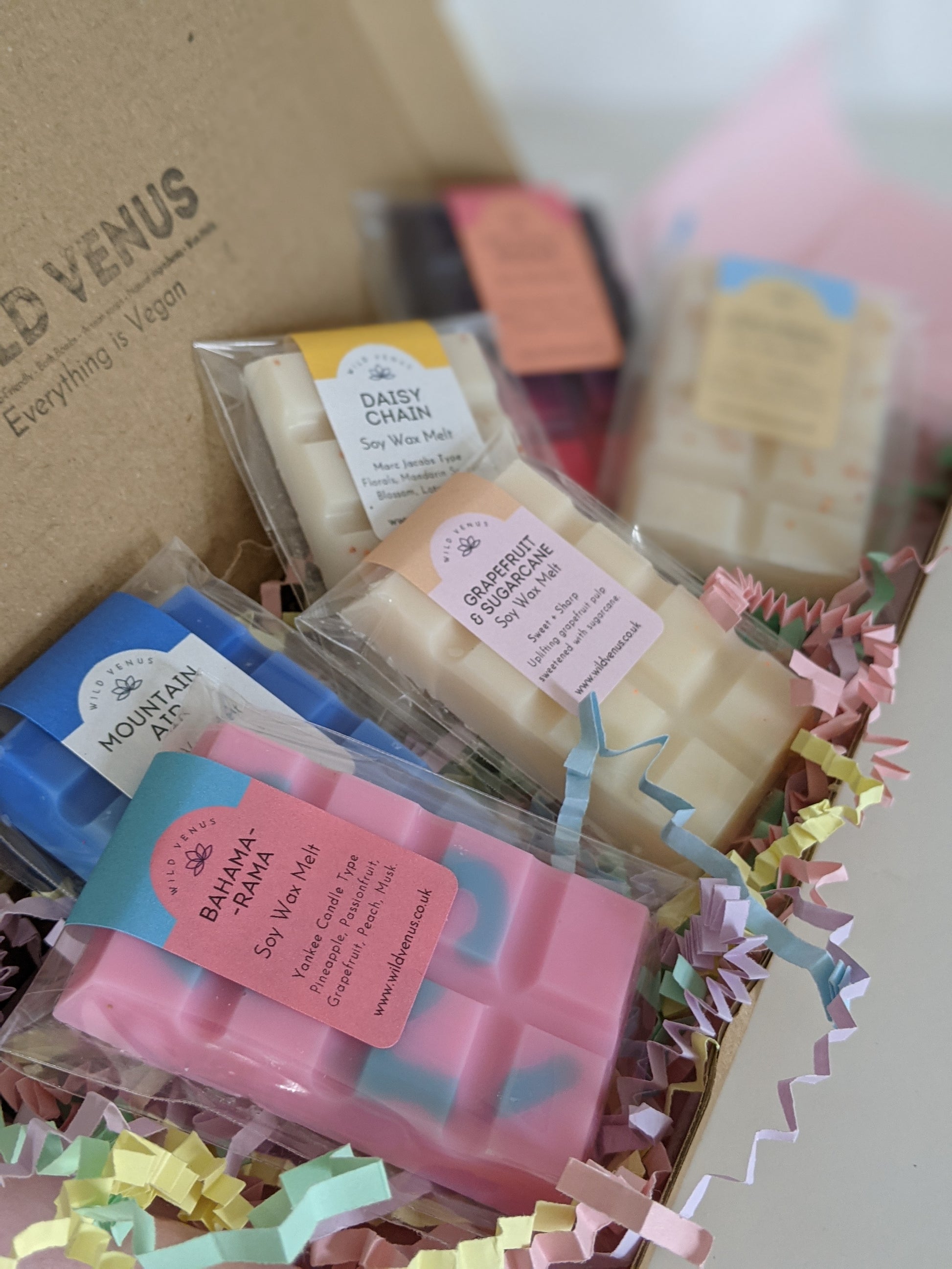 July edition of the wax melt subscription box shows 6 different wax melts. 